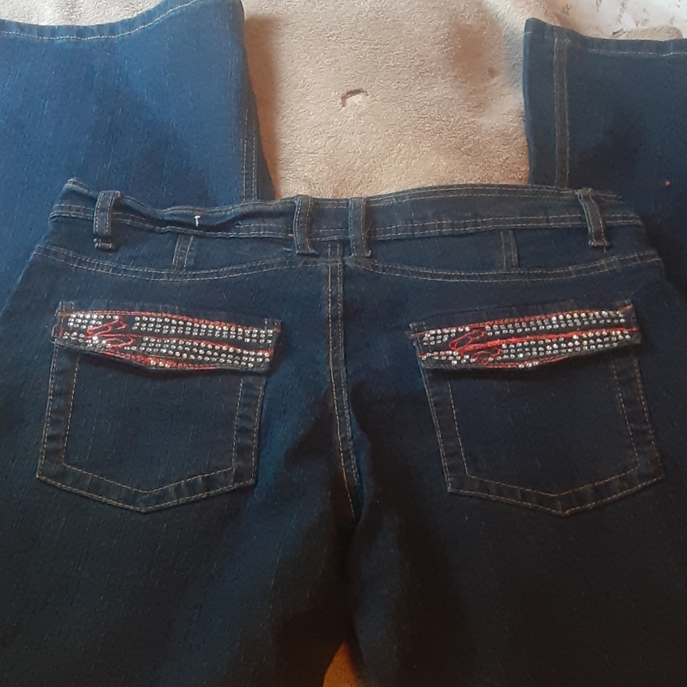 Red ape Jean's